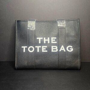 NWT The Tote Bag Black